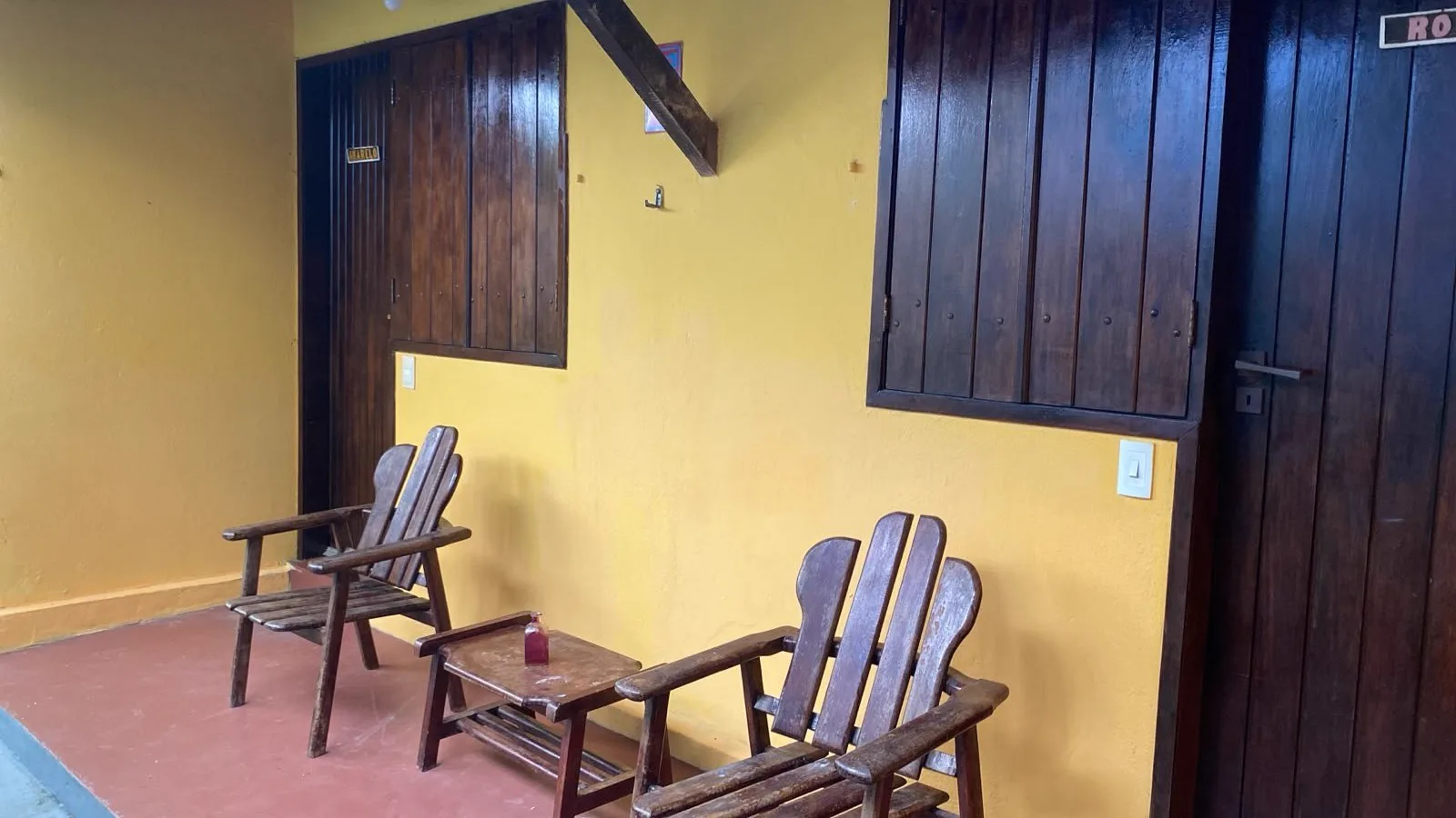 Iluminação e Decoração Pousada 100 Passos